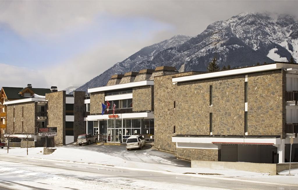 Banff Voyager Inn Exterior foto